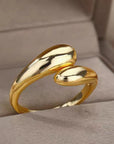 A Single Women's Ring, Simple