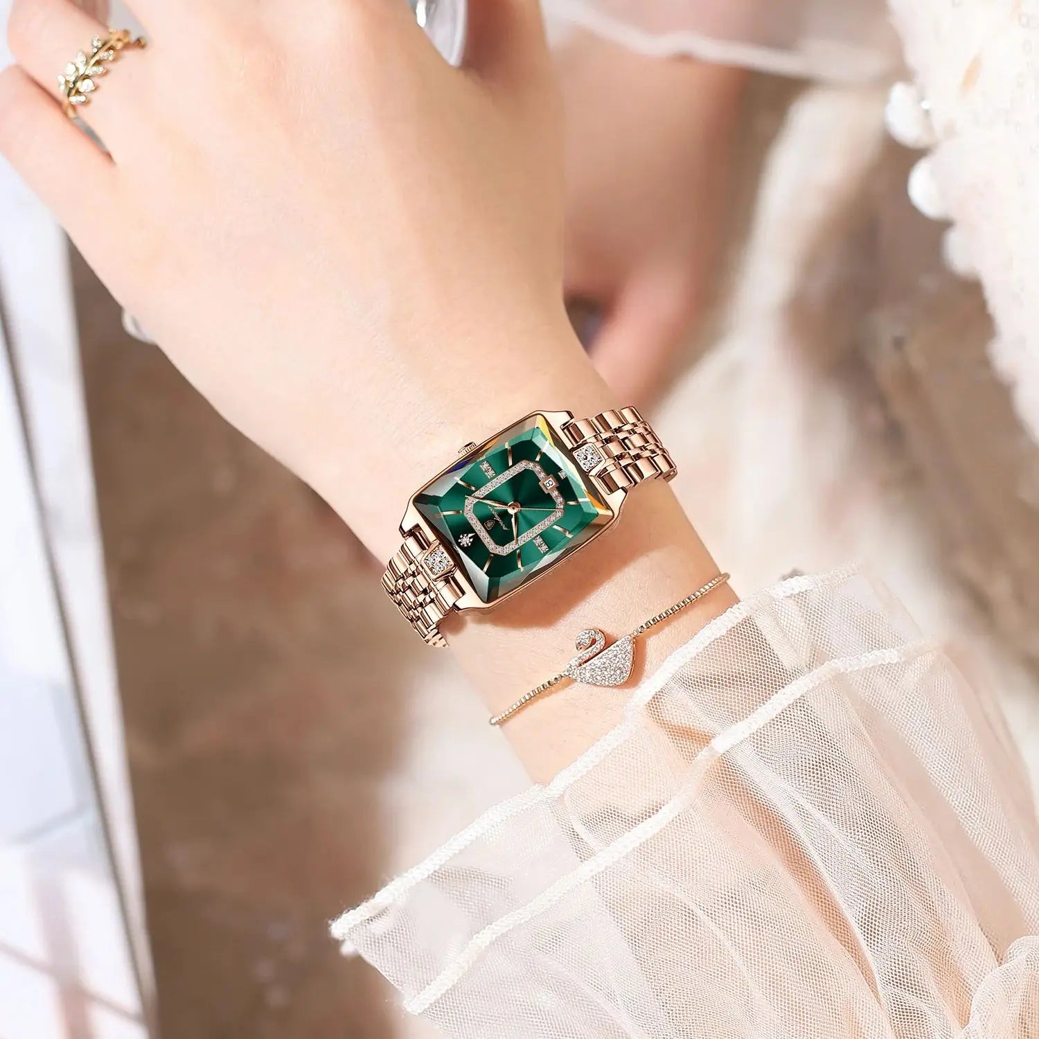 Luxury Woman Watch Waterproof Date High Quality C