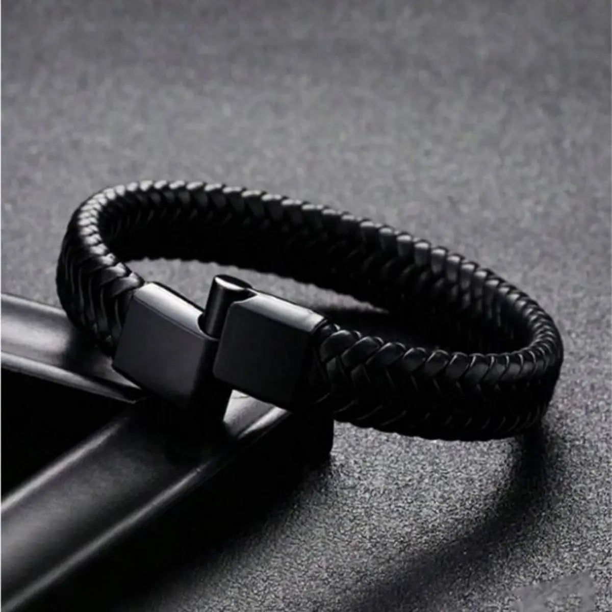 Retro Men's Leather Open Bangle, Simple Multi-Size
