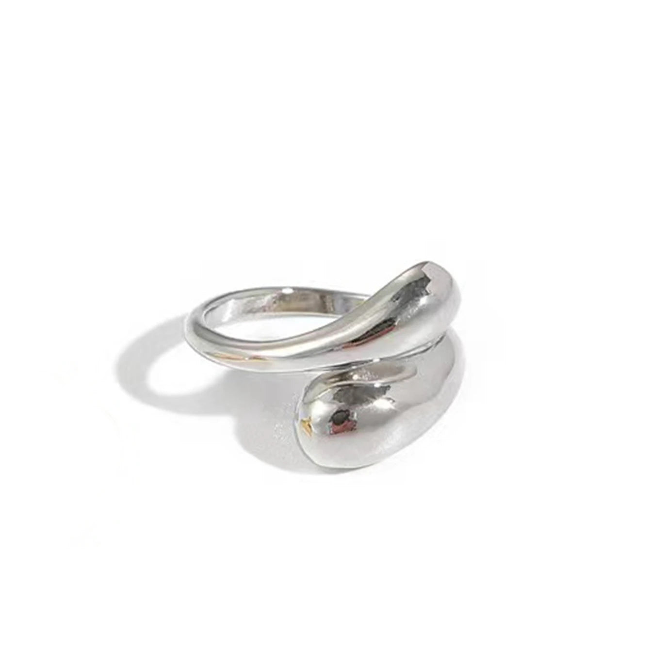 A Single Women's Ring, Simple